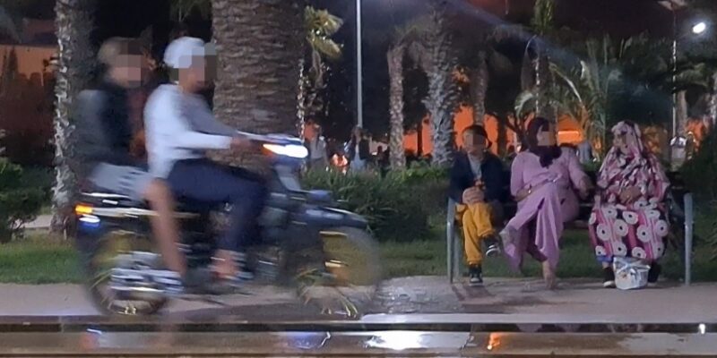 تيزنيت : دراجات نارية تحول حديقة مولاي عبد الله الى حلبة للسباق و مطالب بالتدخل