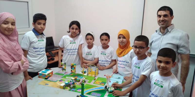 فريق ” المخترعون الصغار” لمدرسة الأميرة للامريم يتوج بجائزة البرمجة في المسابقة الوطنية للروبوتيك