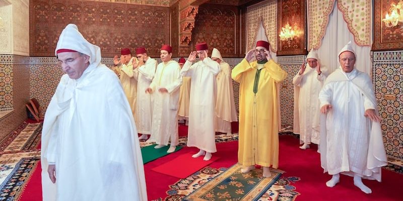 الملك محمد السادس يؤدي صلاة عيد الأضحى بمدينة تطوان