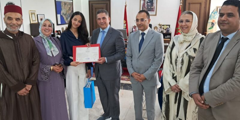 والي جهة سوس ماسة يستقبل صاحبة أعلى معدل في البكالوريا على صعيد الجهة