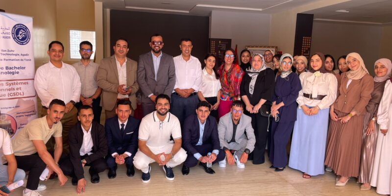 تيزنيت.. مناقشة مشاريع نهاية التكوين لفوج جديد بالإجازة المهنية في تدبير نظم صنع القرار اللوجستيك