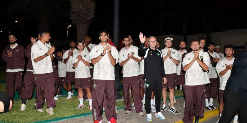 الجمهور المغربي يستقبل أسود الأطلس فجراً بالرباط بعد المشاركة المشرفة في مونديال 2026 (صور)