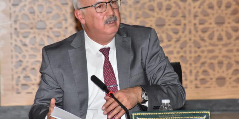 عامل إقليم تيزنيت يسرّع إطلاق مشروع التطهير السائل بمركز وشاطئ أكلو